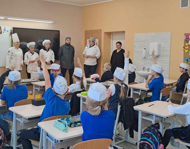 Sveikos mitybos pamokėlė  Panevėžio "Vilties" progimnazijos mokiniams