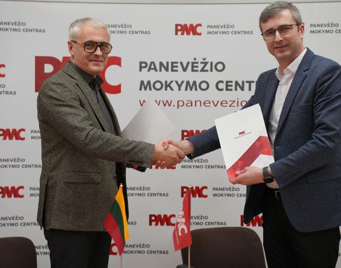Stipresnis ryšys tarp mokymo ir verslo