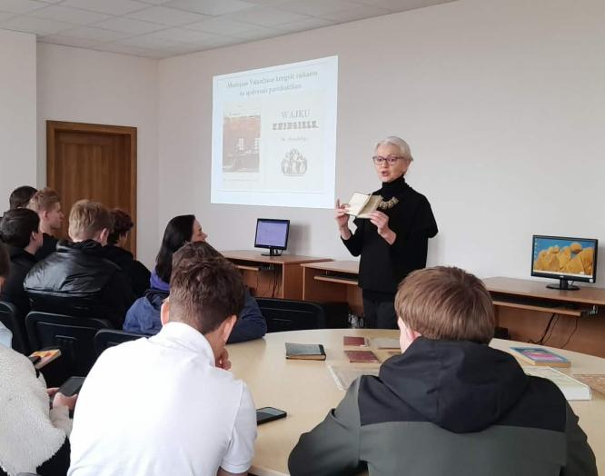 Knygnešių keliais: netradicinė pamoka su istorike Ona Peseckaite