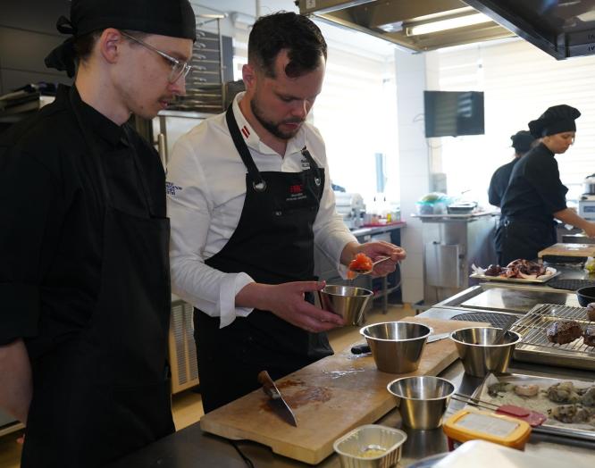 Gastronomijos dienos su Latvijos ekspertais: modernūs patiekalai ir inovatyvūs miksai 