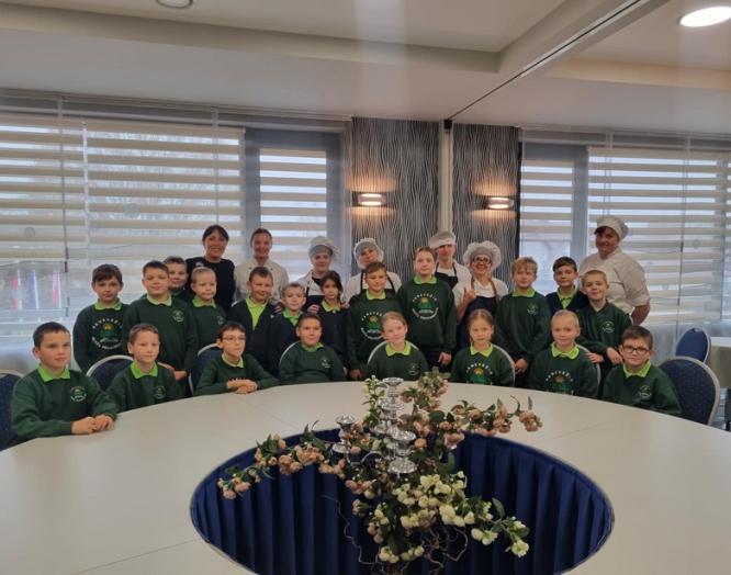 Jaunieji smalsuoliai pasinėrė į sveikos konditerijos pasaulį